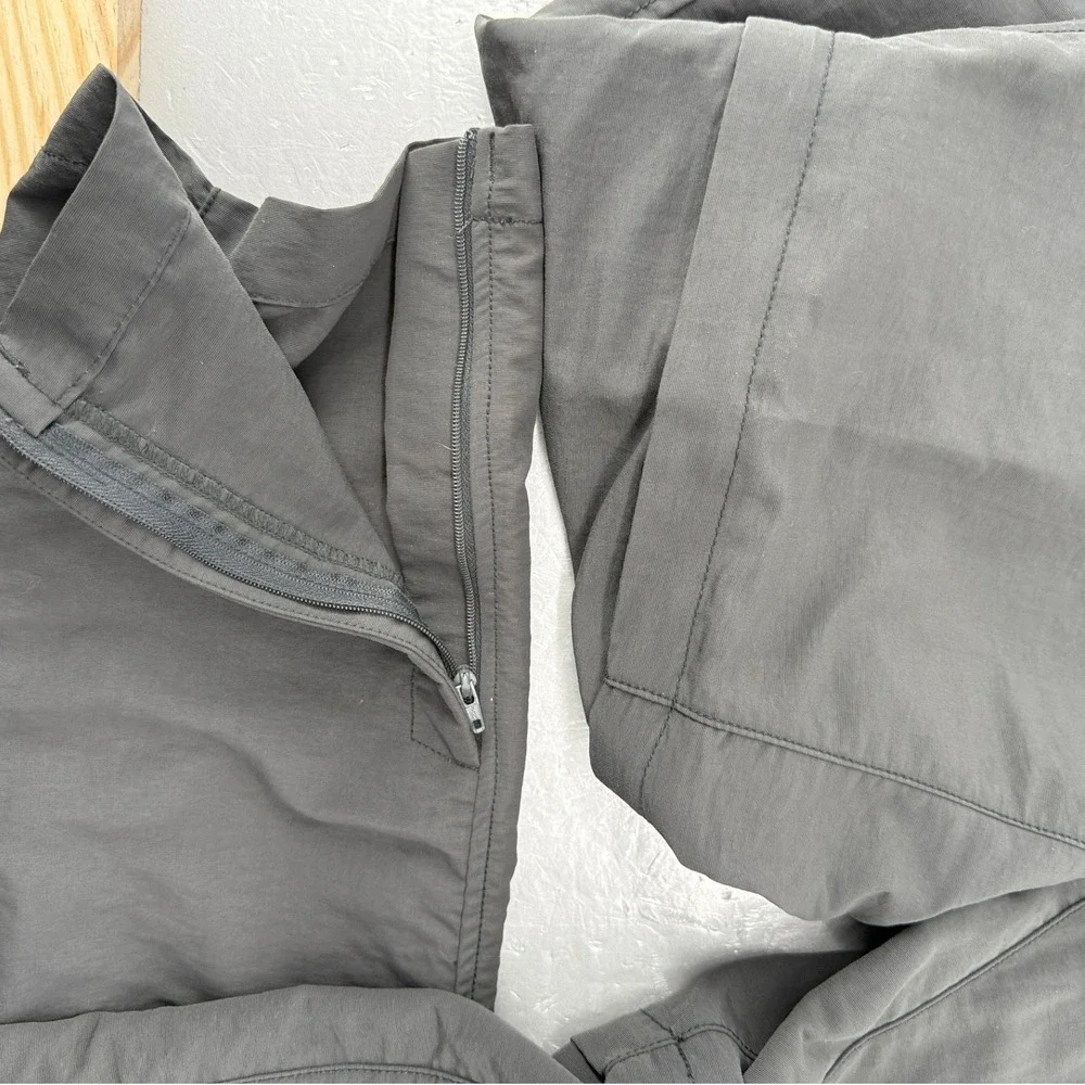 The North Face Mens Grey Convertible Zip Off Hiking Pants 34x32 UPF 40 Belted